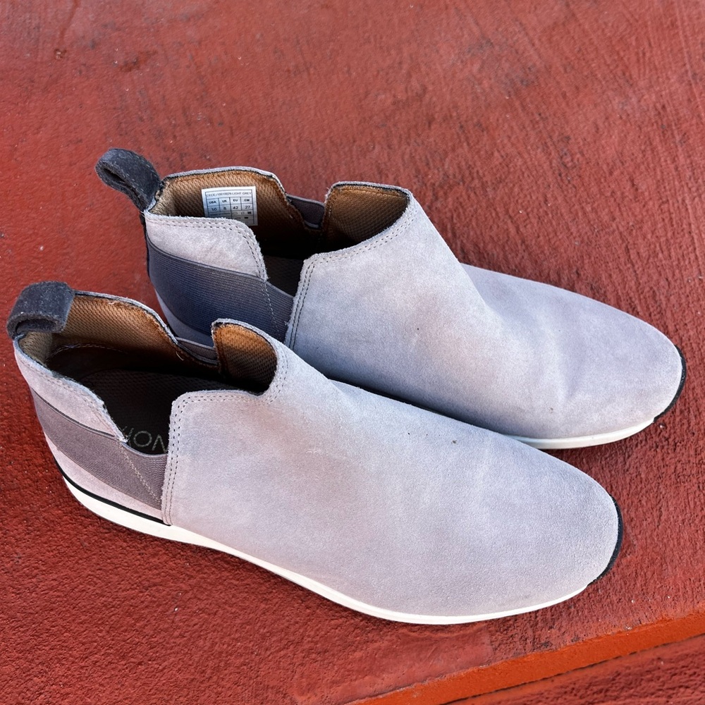 Vionic CeCe Gray and Black Women’s Slip-On Sneakers